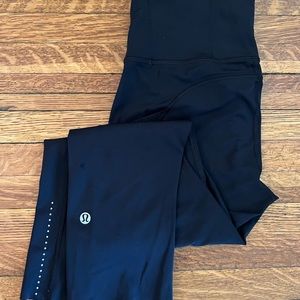 Lululemon Swift Speed High-Rise Crop 21". Size 4. Black.